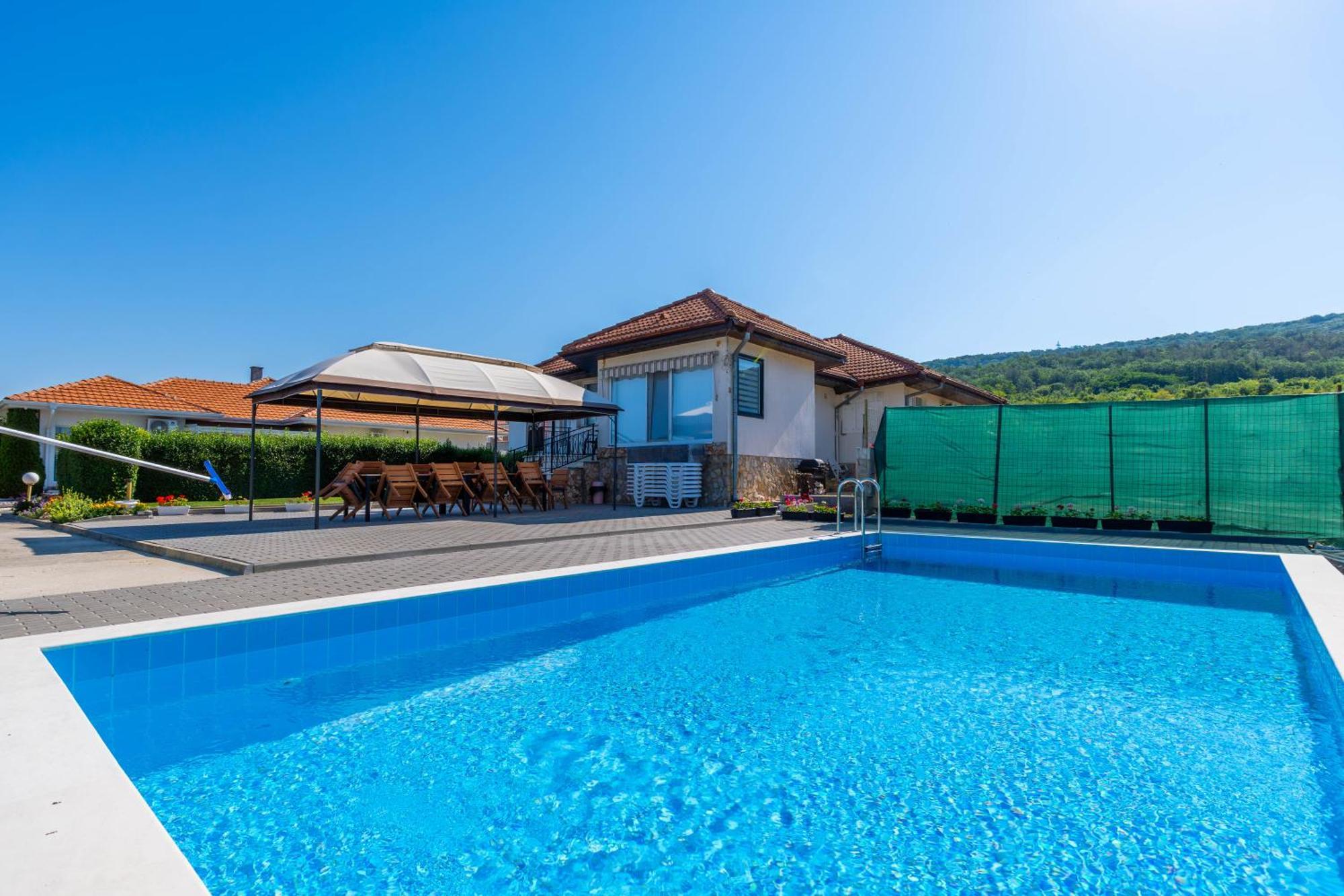 Geranium Holliday Villas Obrochishte Exteriör bild