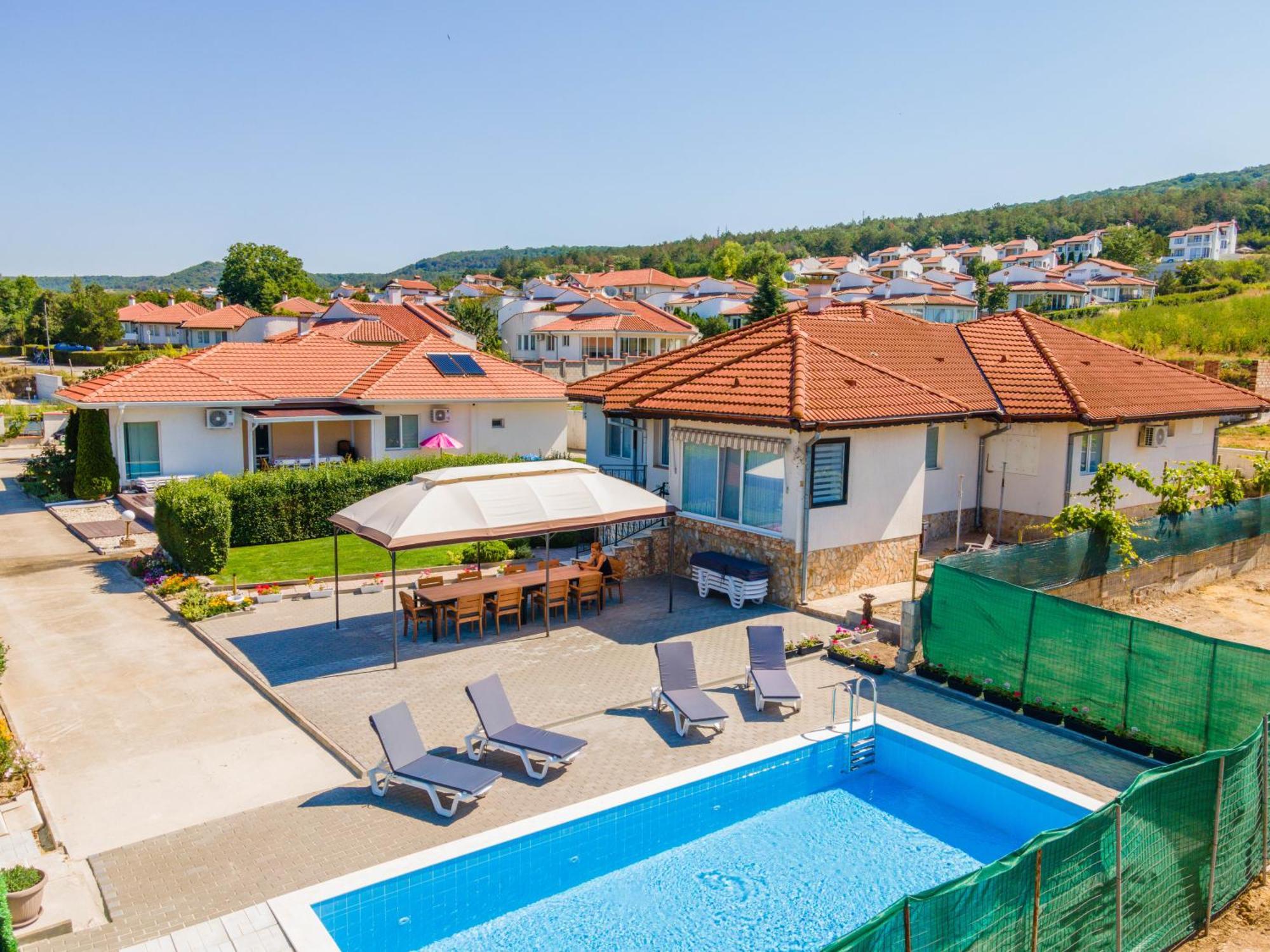 Geranium Holliday Villas Obrochishte Exteriör bild